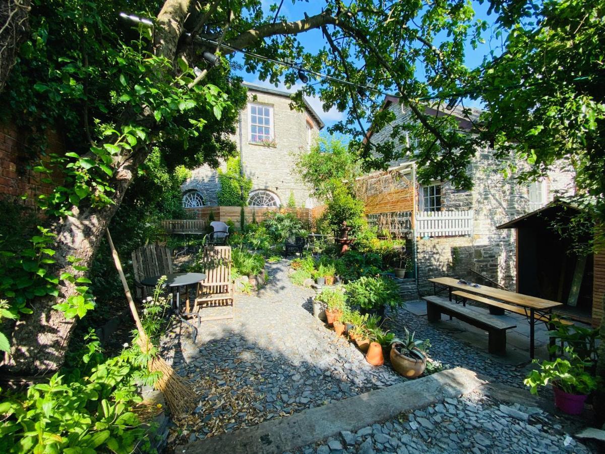 The Attic Apartment, Quay Street Studios Cardigan Esterno foto