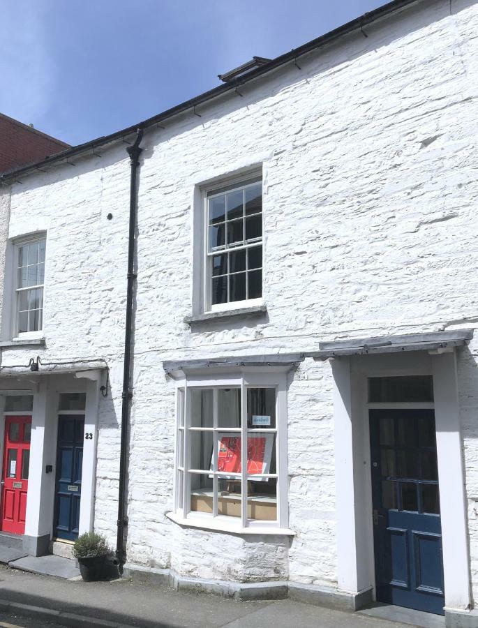 The Attic Apartment, Quay Street Studios Cardigan Esterno foto