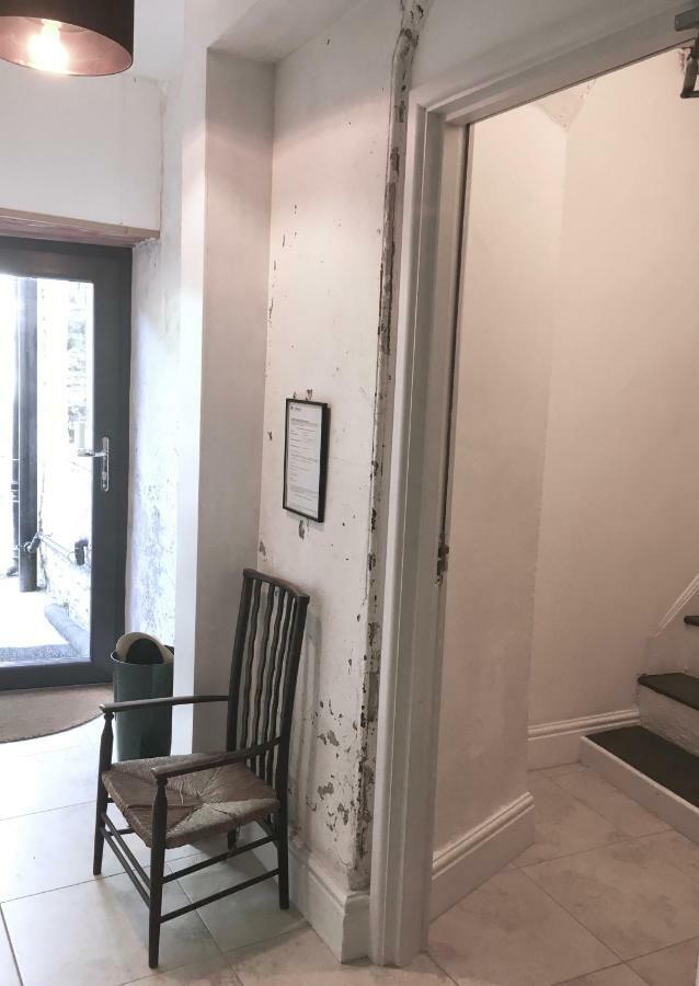 The Attic Apartment, Quay Street Studios Cardigan Esterno foto