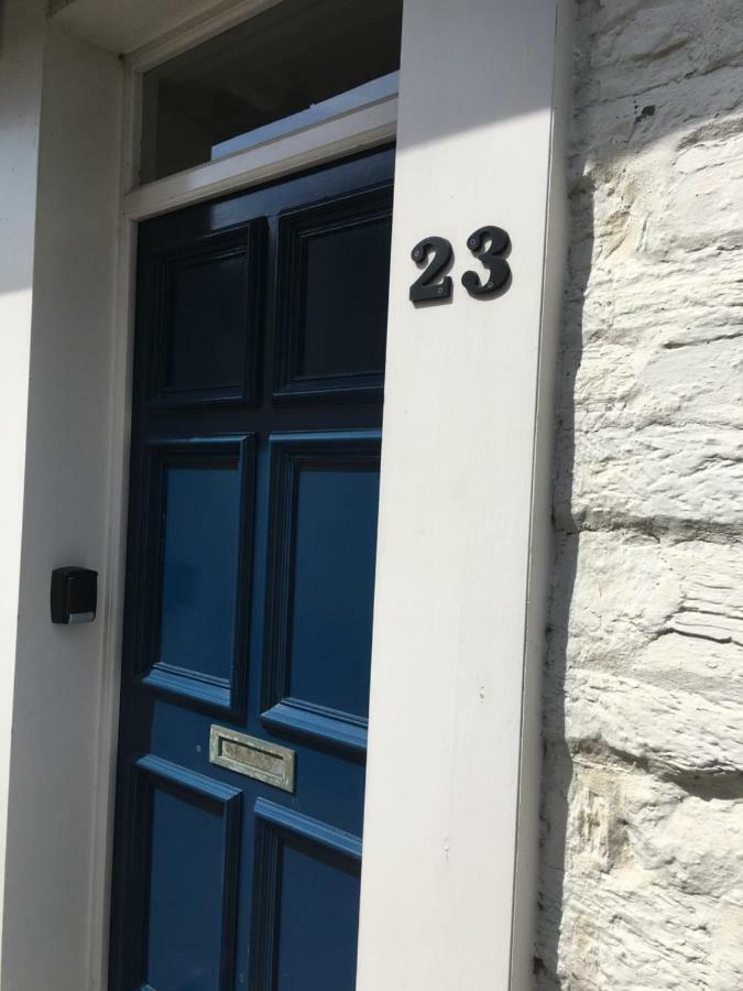 The Attic Apartment, Quay Street Studios Cardigan Esterno foto